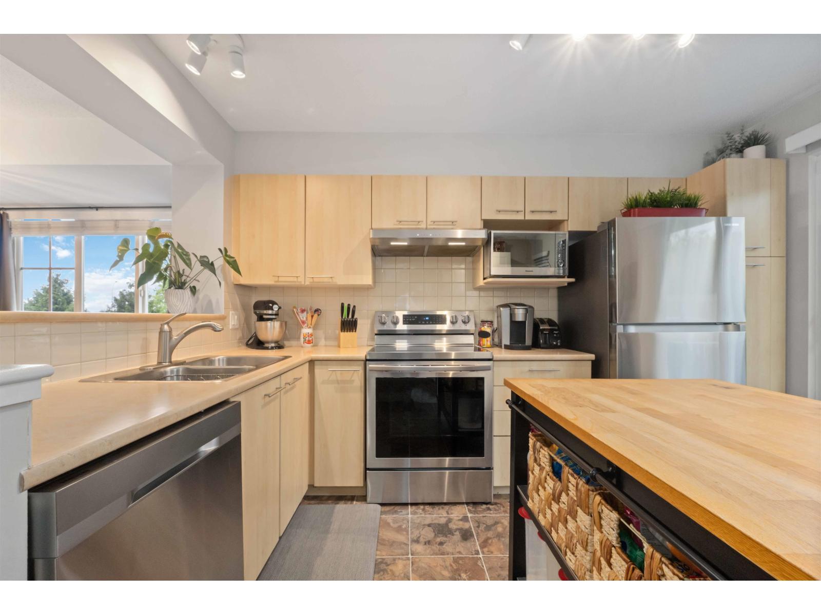 37 20560 66 AVENUE, Langley