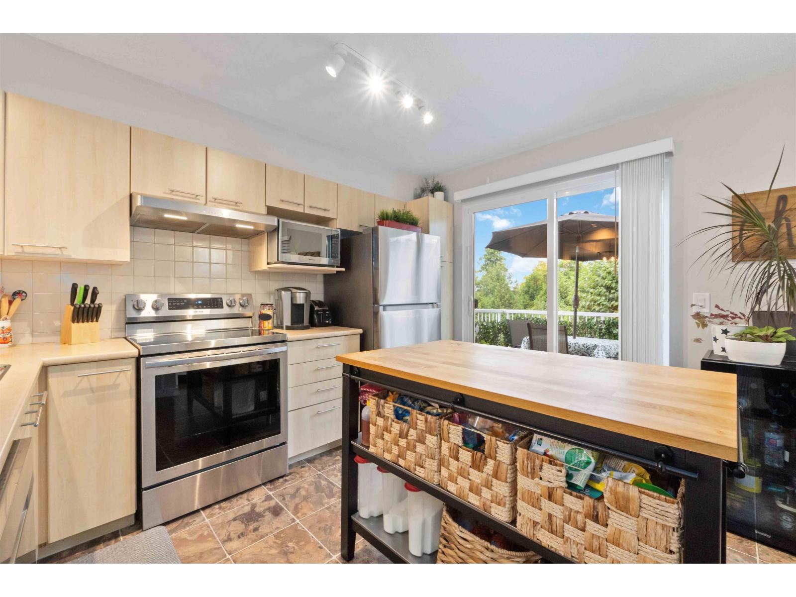 37 20560 66 AVENUE, Langley