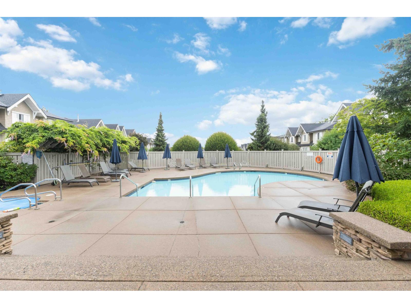 37 20560 66 AVENUE, Langley