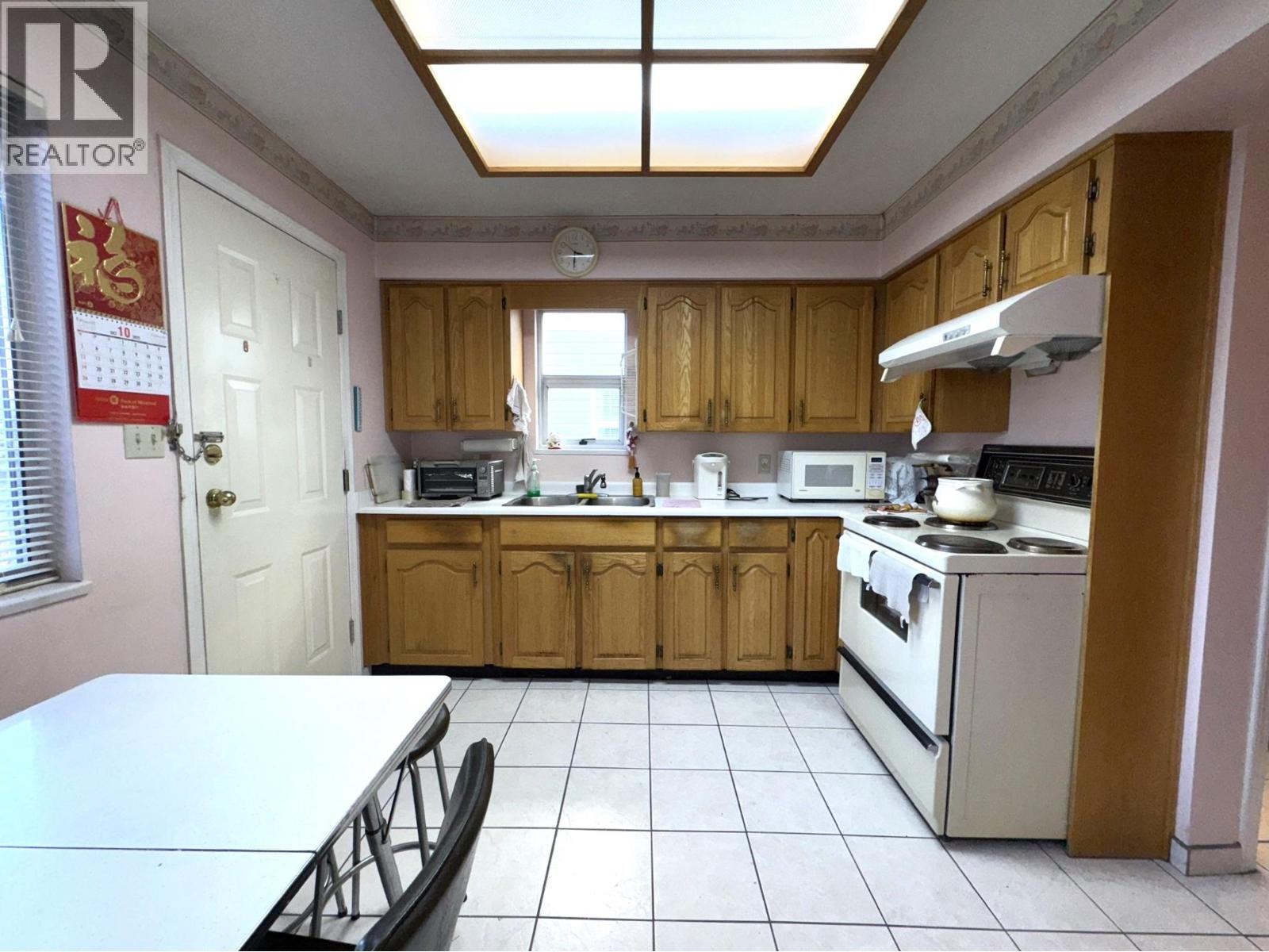 963 E 11TH AVENUE, Vancouver