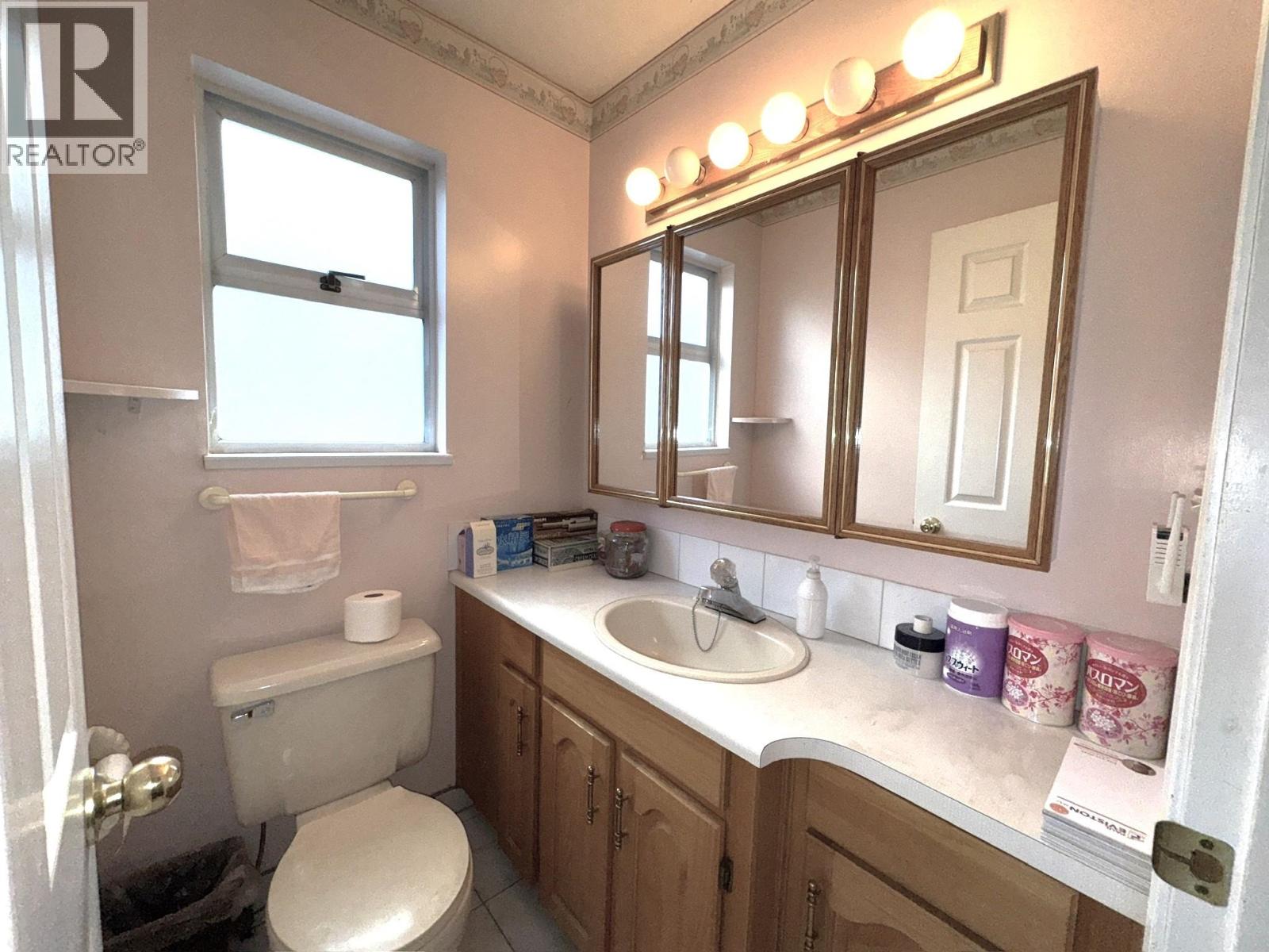 963 E 11TH AVENUE, Vancouver