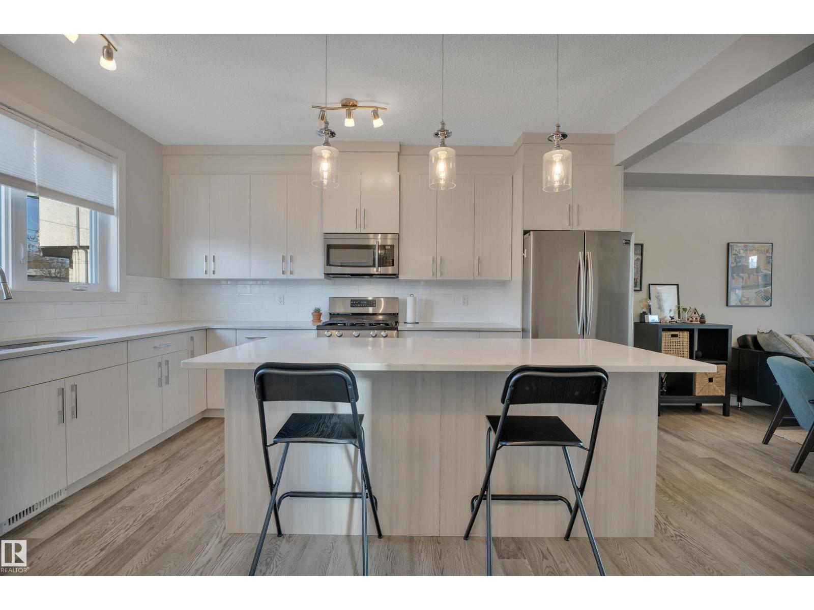 9246 90 ST NW, Edmonton