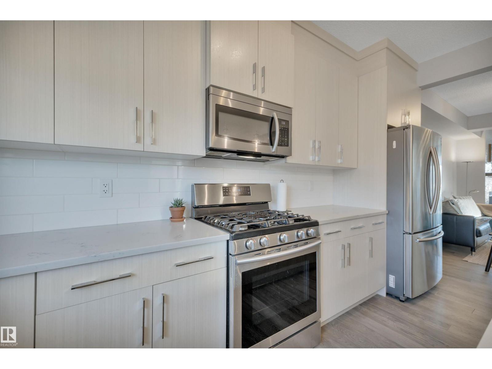 9246 90 ST NW, Edmonton