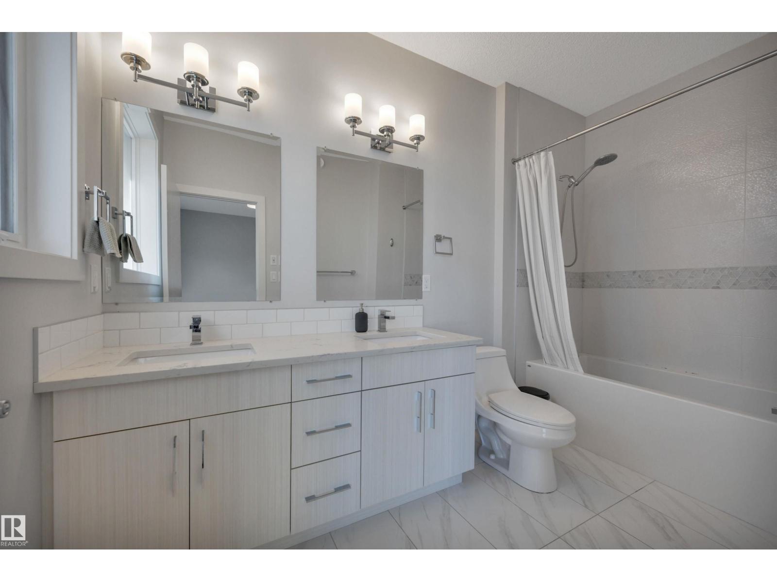 9246 90 ST NW, Edmonton