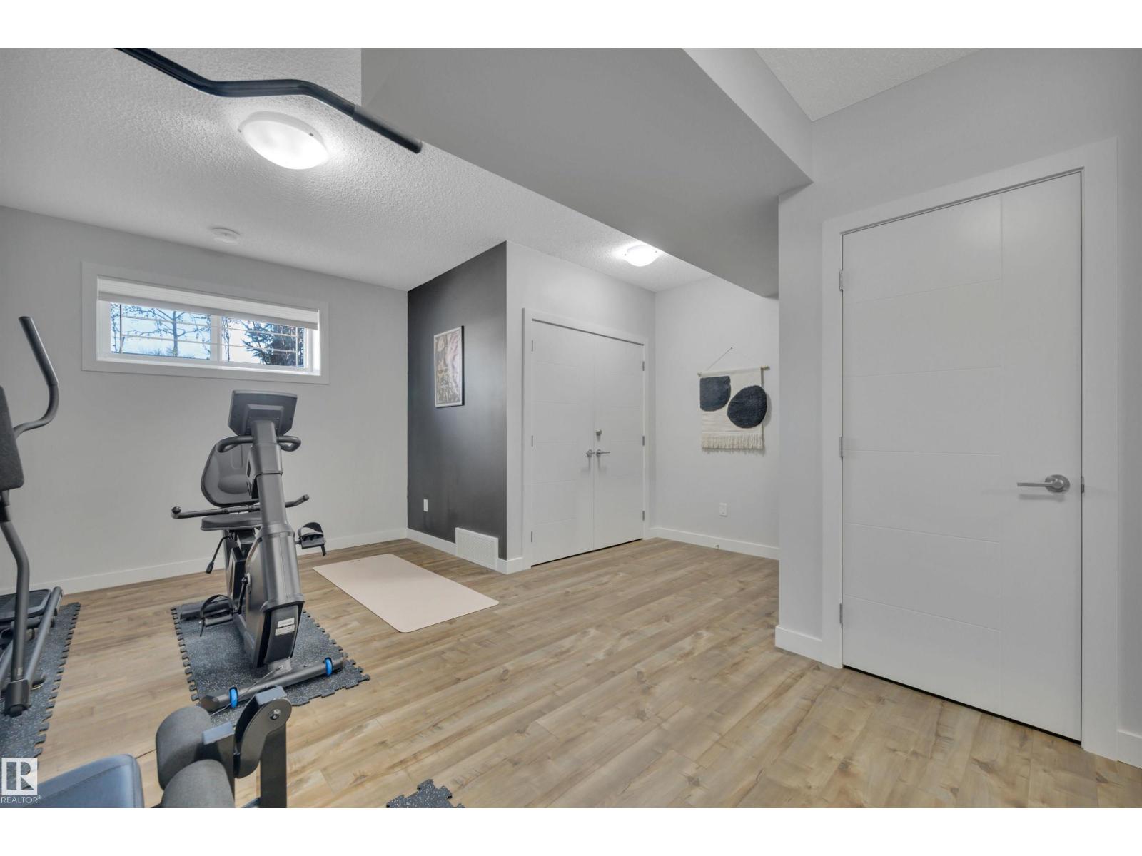 9246 90 ST NW, Edmonton