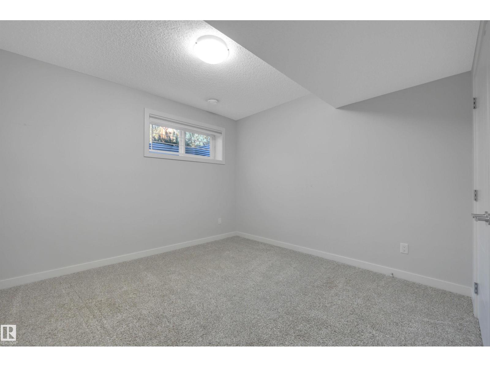 9246 90 ST NW, Edmonton