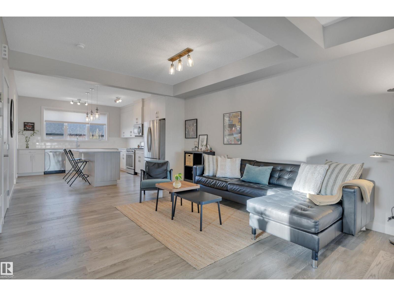 9246 90 ST NW, Edmonton