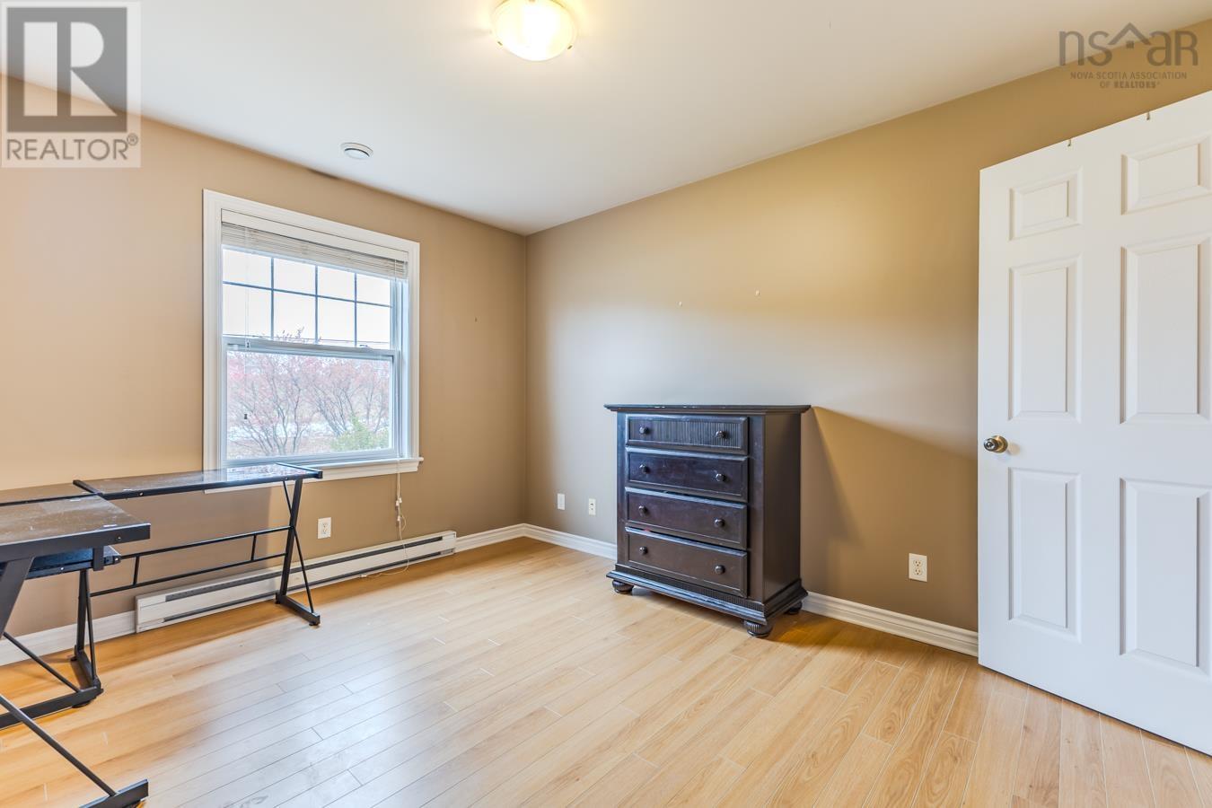 Property 28 of 28 of 228 Greenhill Road