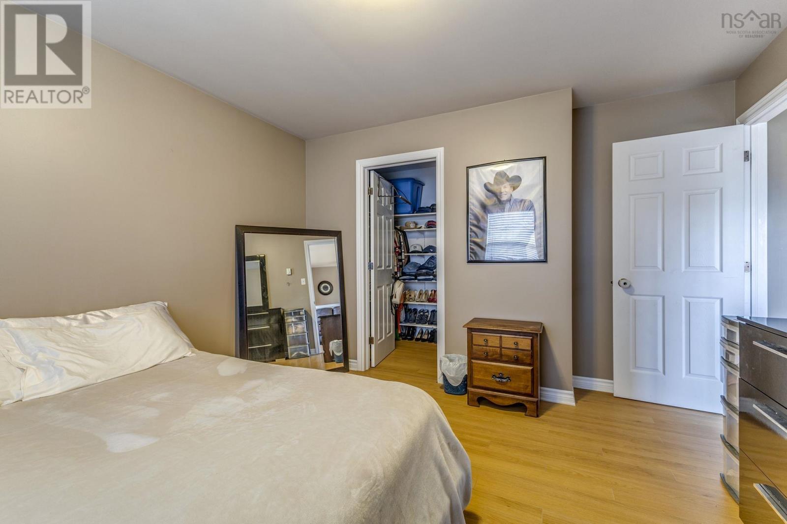 Property 25 of 28 of 228 Greenhill Road