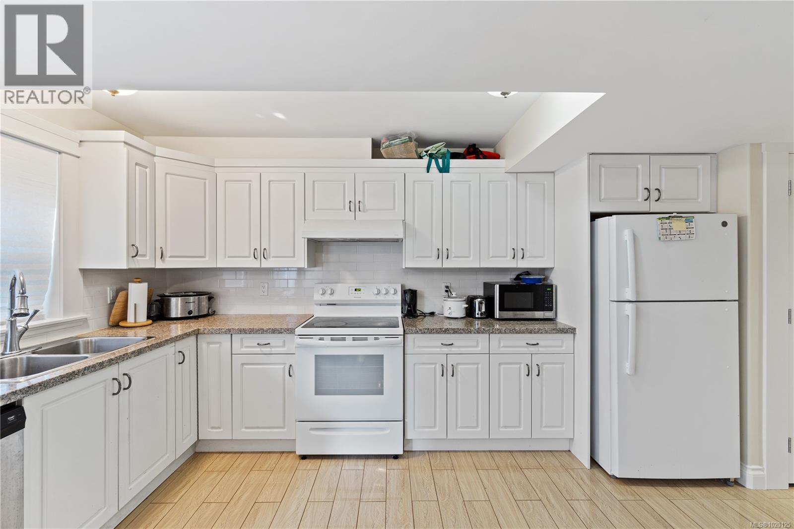 5013 Laguna Way, Nanaimo