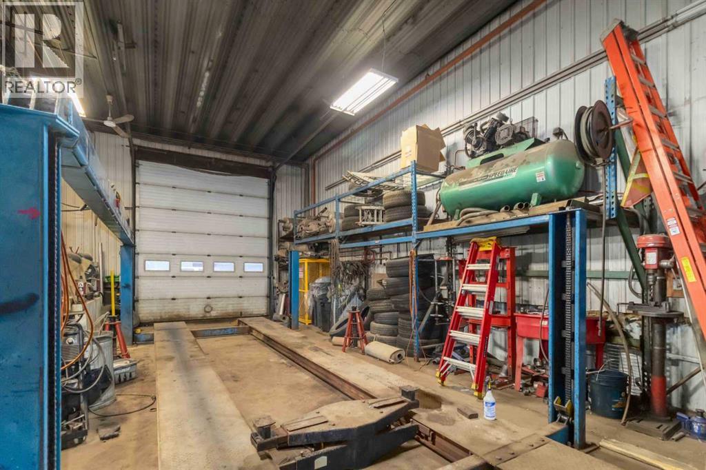 8102 Manning Avenue, Fort McMurray