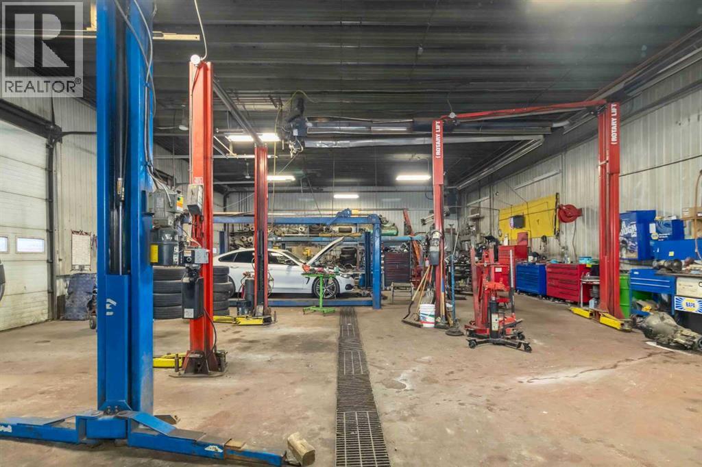 8102 Manning Avenue, Fort McMurray