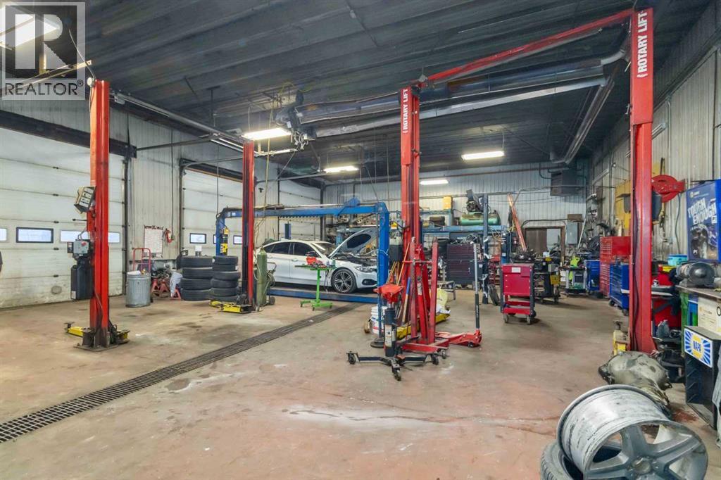 8102 Manning Avenue, Fort McMurray