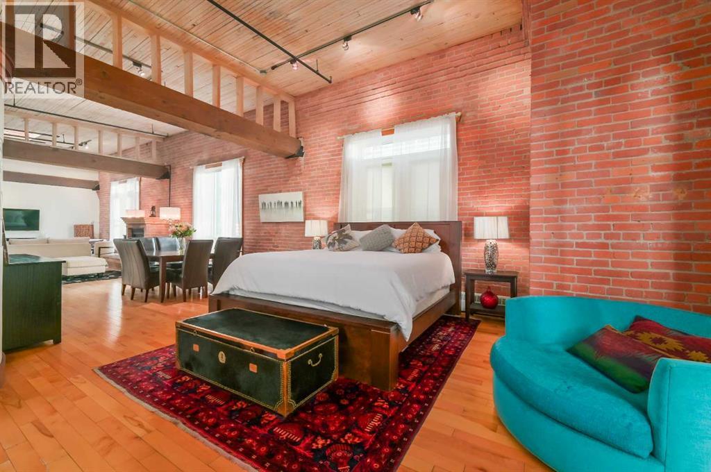 Single Family House Loft for Sale in    Avenue SW Beltline Calgary 