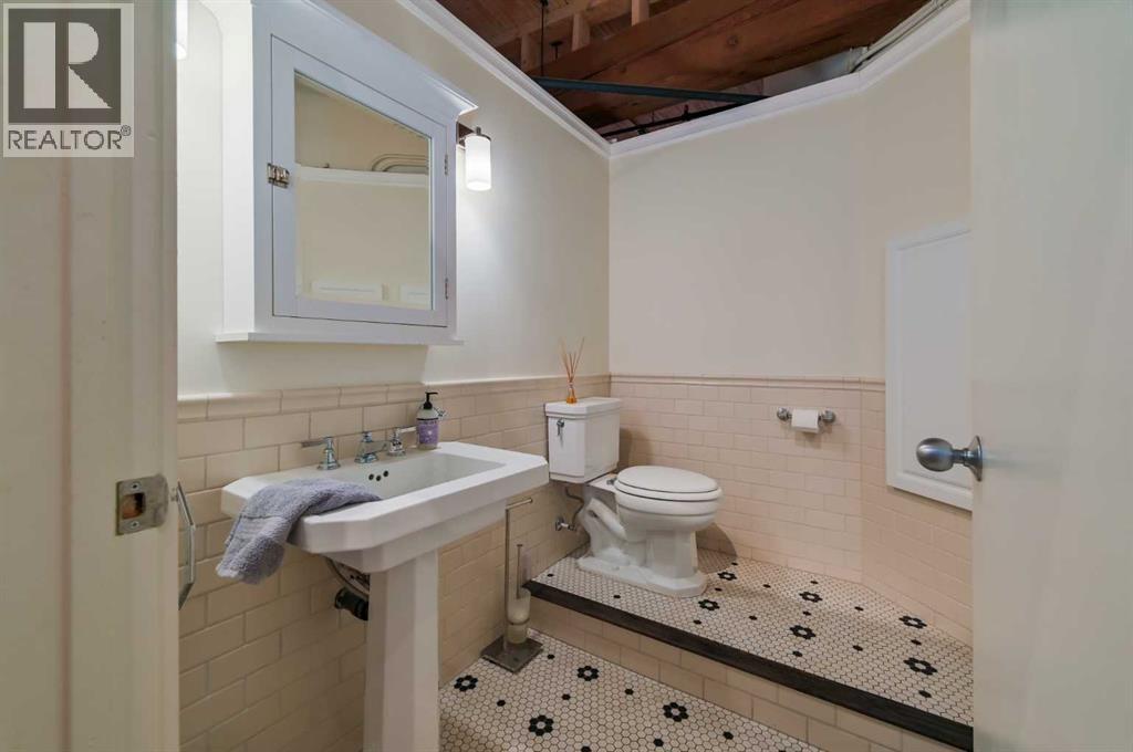 Single Family House Loft for Sale in    Avenue SW Beltline Calgary 