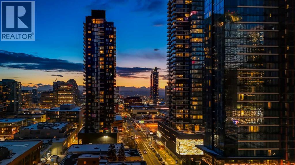 Single Family House Loft for Sale in    Avenue SW Beltline Calgary 