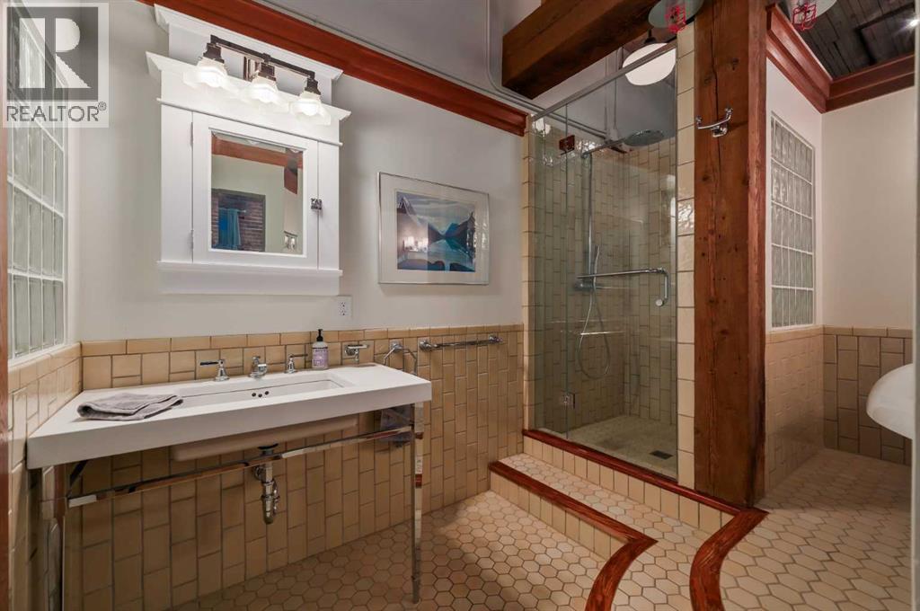 Single Family House Loft for Sale in    Avenue SW Beltline Calgary 