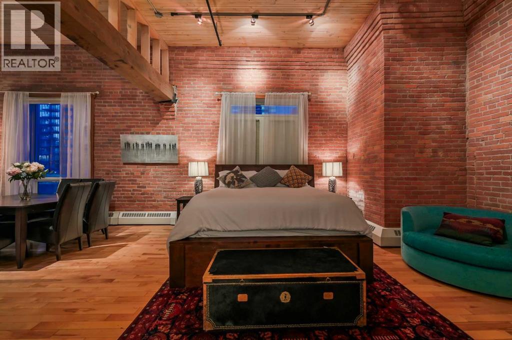 Single Family House Loft for Sale in    Avenue SW Beltline Calgary 