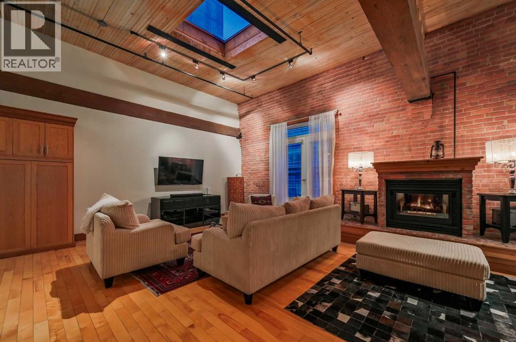 Single Family House Loft for Sale in    Avenue SW Beltline Calgary 