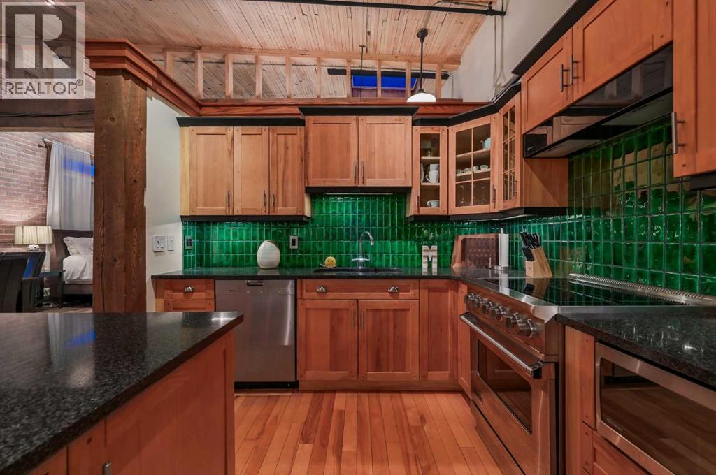 Single Family House Loft for Sale in    Avenue SW Beltline Calgary 