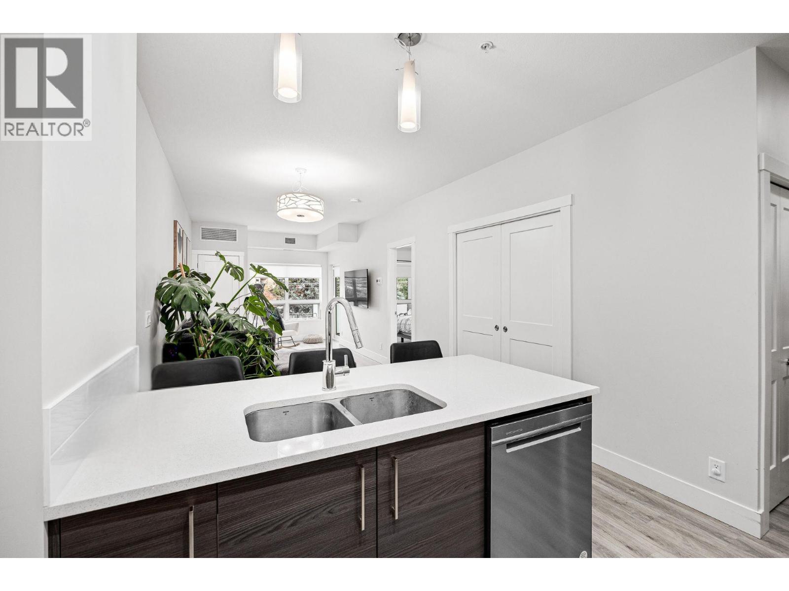 403 191 Hollywood Road, Kelowna