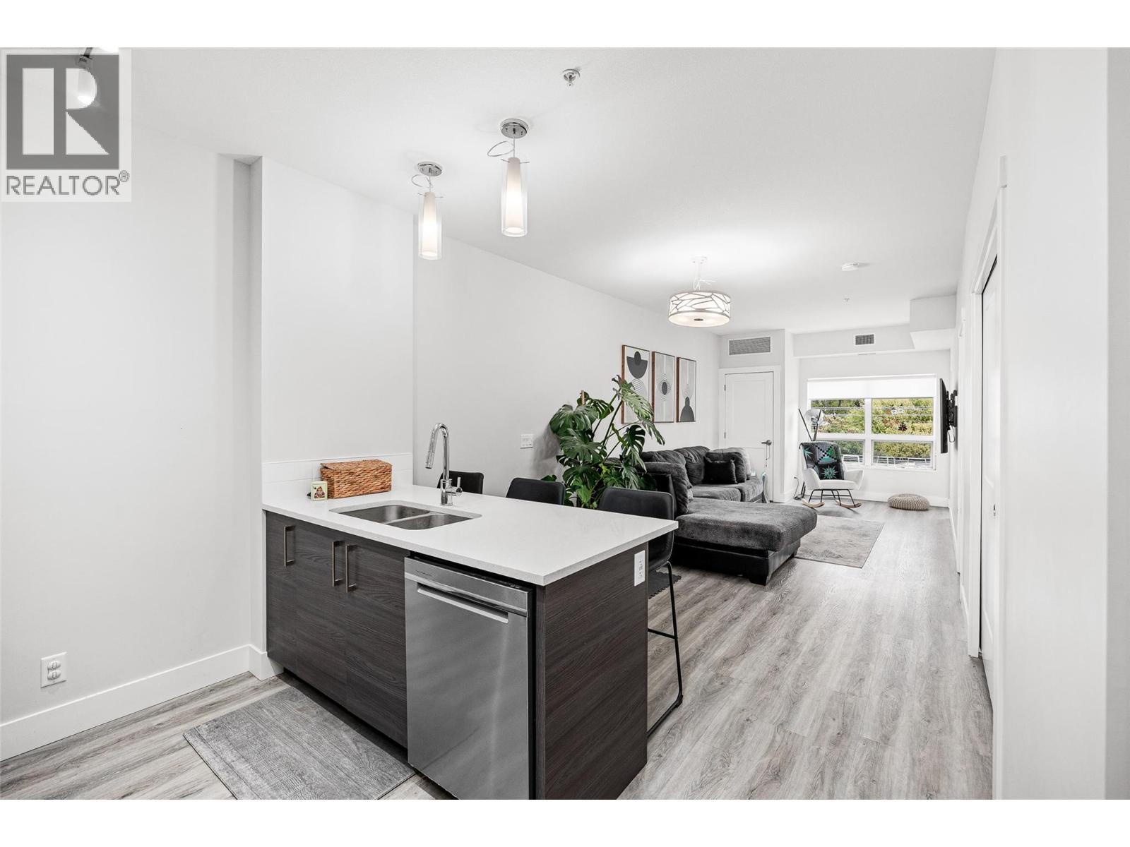 403 191 Hollywood Road, Kelowna