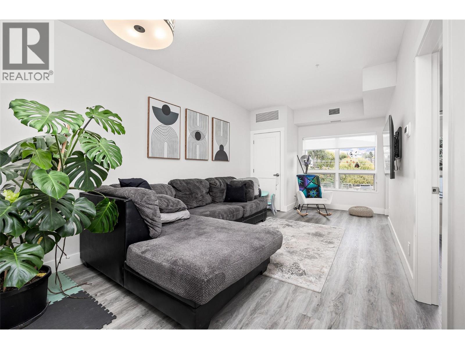 403 191 Hollywood Road, Kelowna