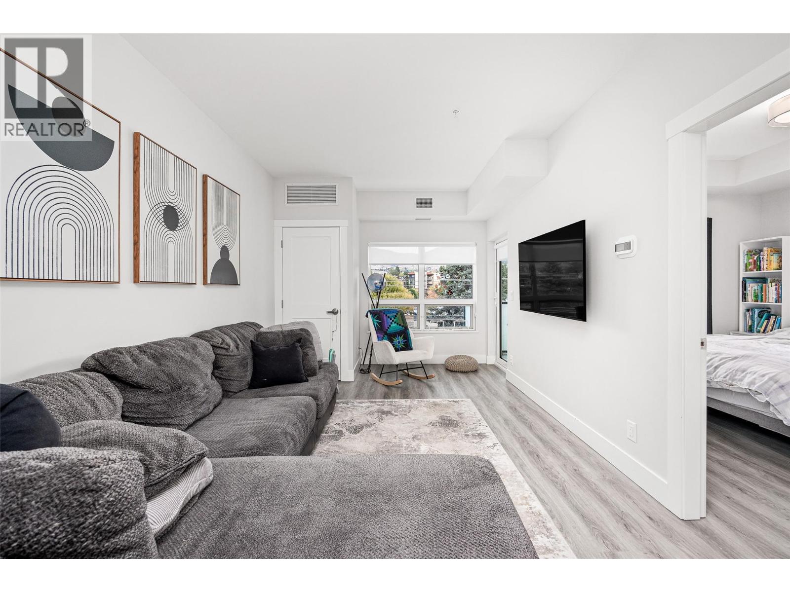 403 191 Hollywood Road, Kelowna