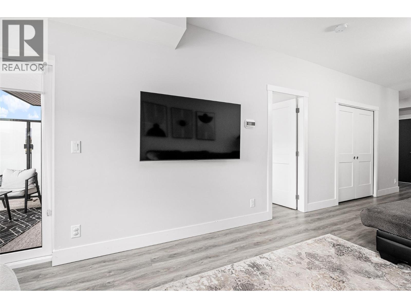 403 191 Hollywood Road, Kelowna