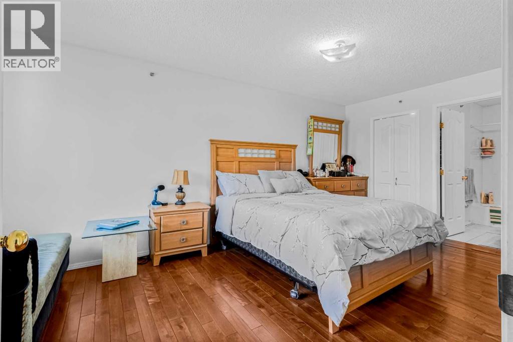 Single Family House for Sale in #  Valleyview Park SE Dover Calgary 