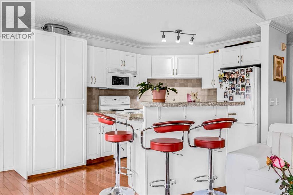 Single Family House for Sale in #  Valleyview Park SE Dover Calgary 