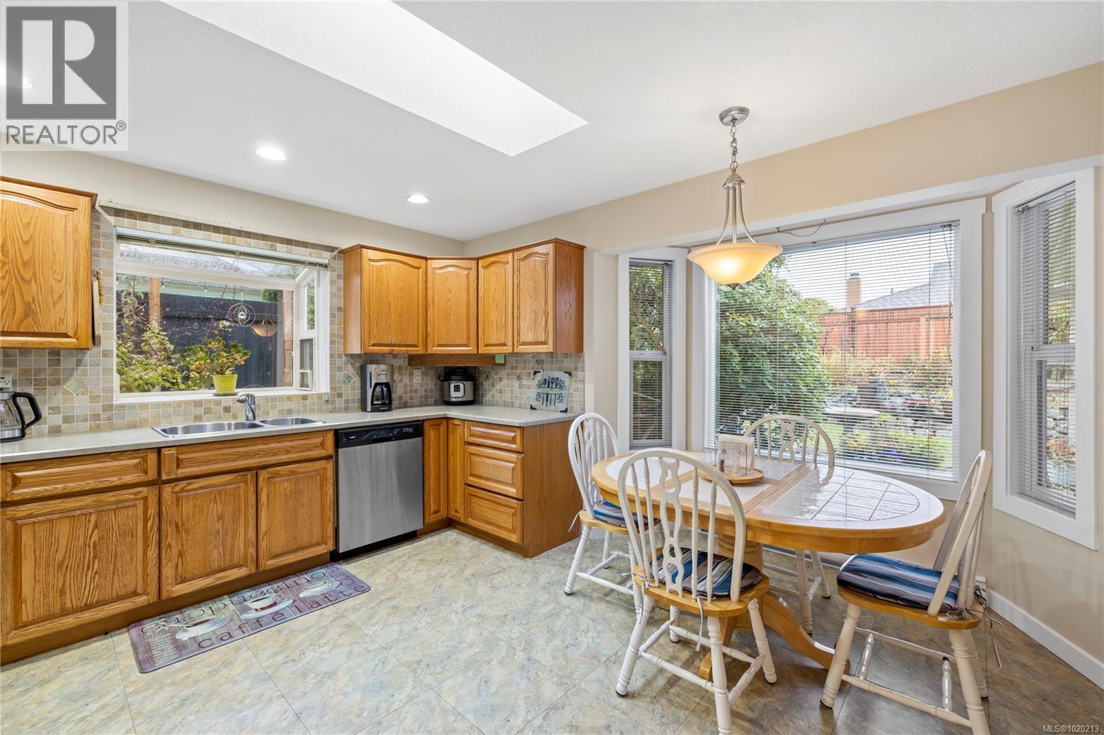 779 Daffodil Dr, Parksville