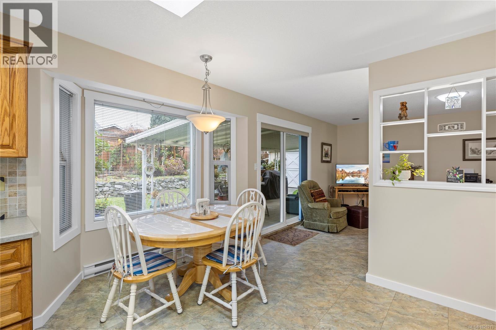 779 Daffodil Dr, Parksville