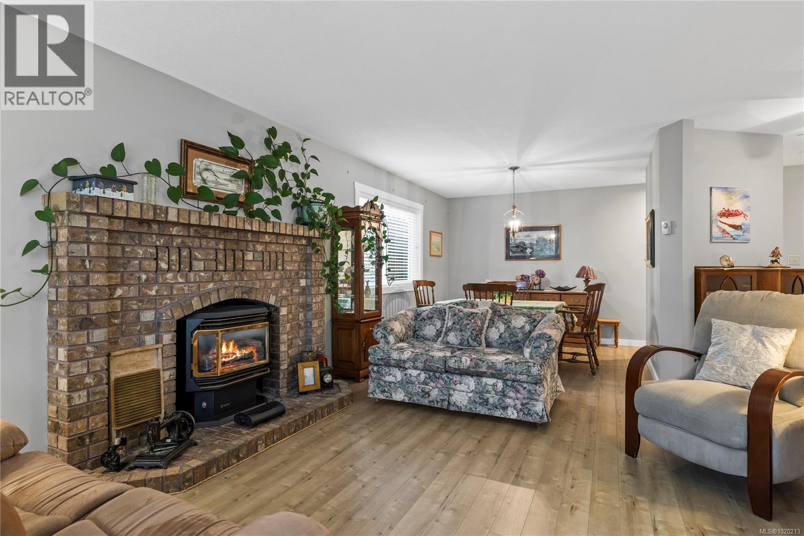 779 Daffodil Dr, Parksville