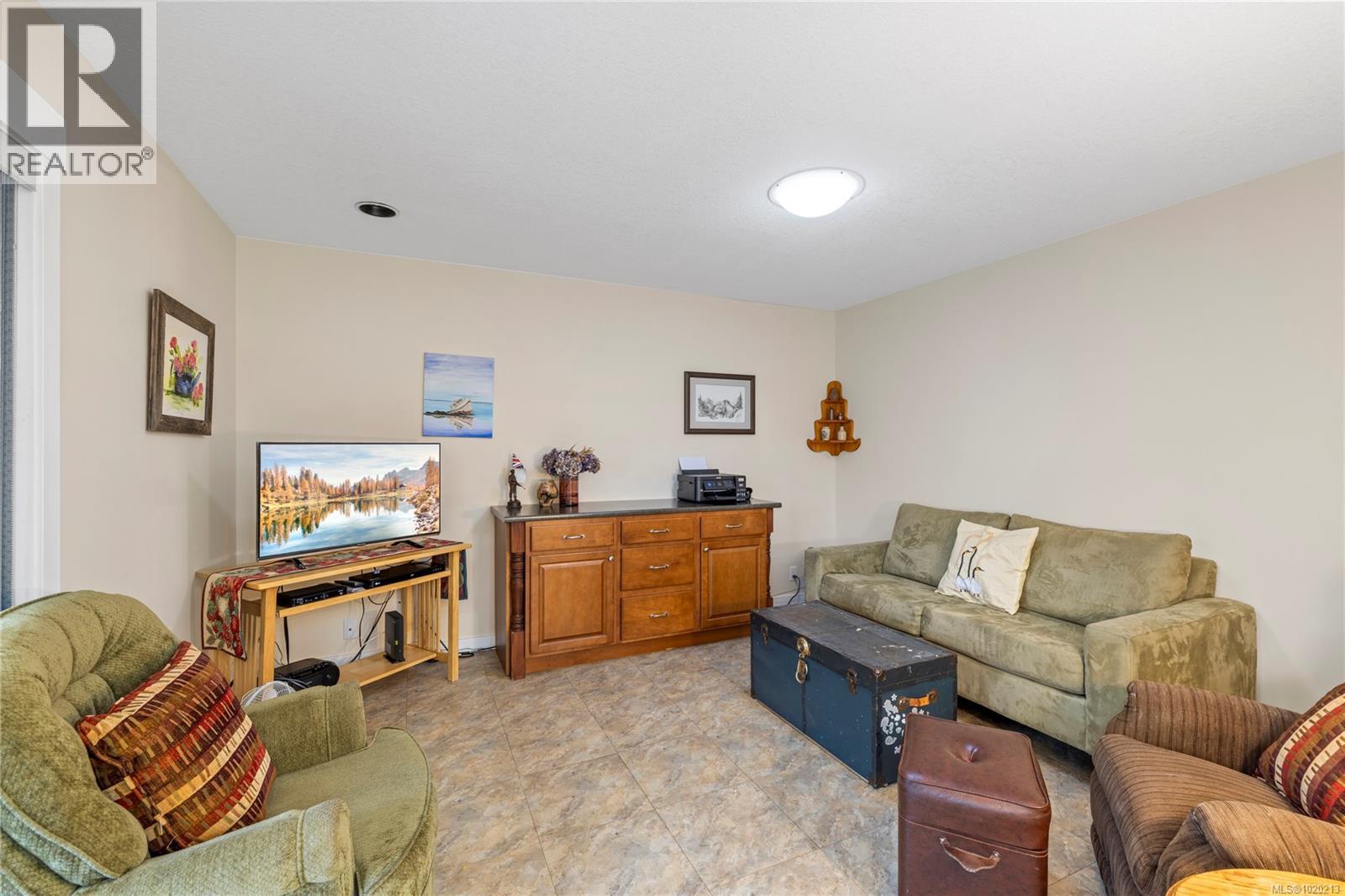 779 Daffodil Dr, Parksville