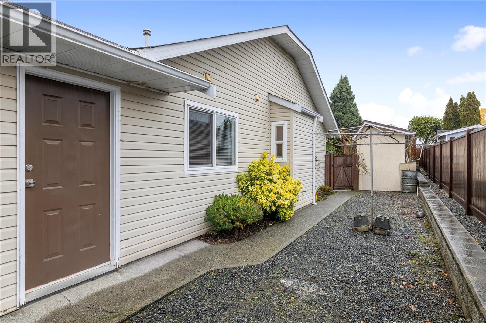 779 Daffodil Dr, Parksville