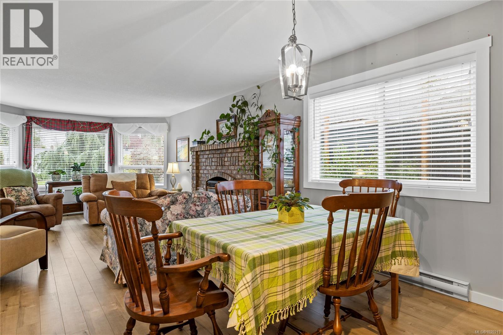 779 Daffodil Dr, Parksville