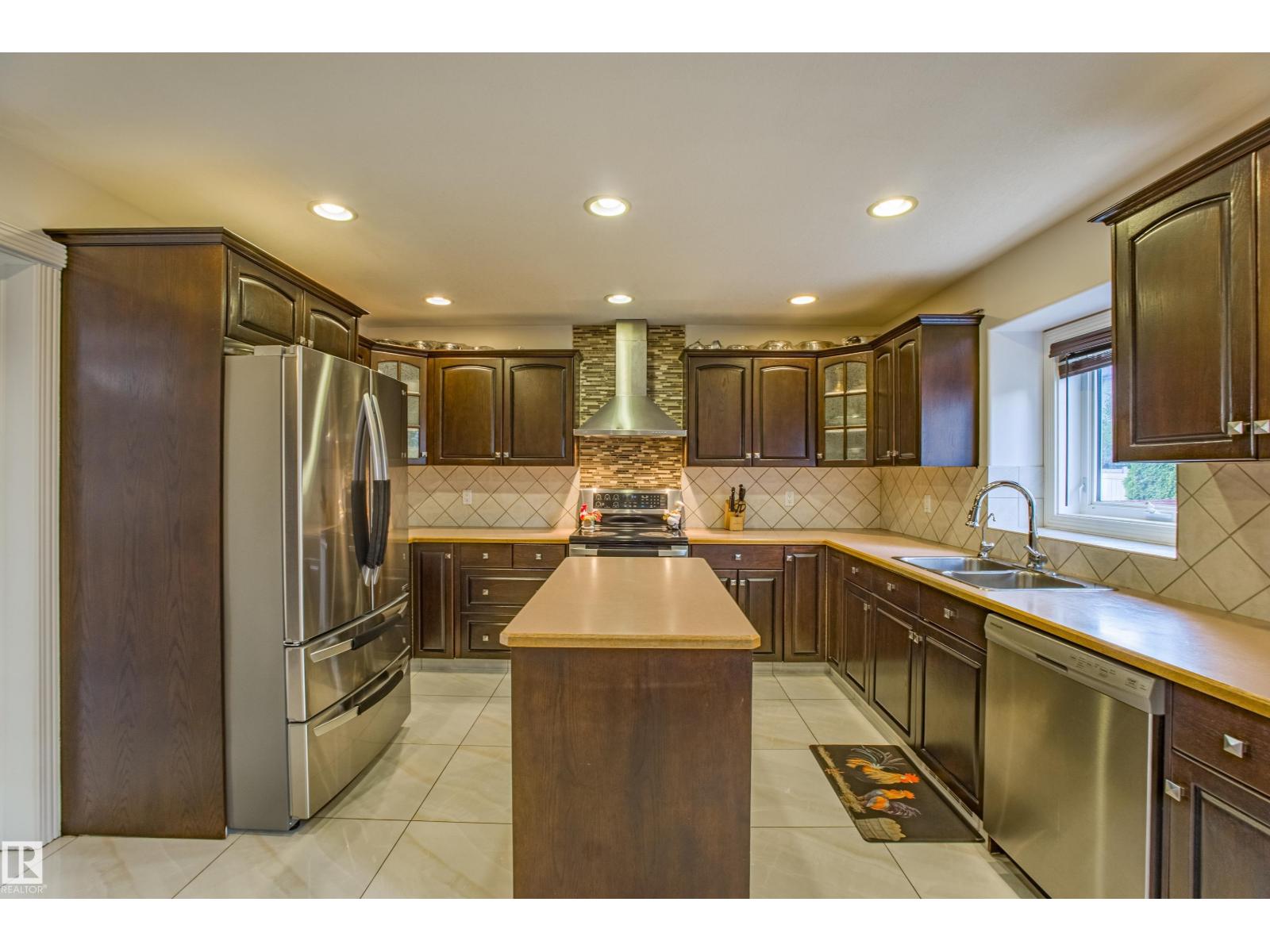 247 LINDSAY CR NW, Edmonton