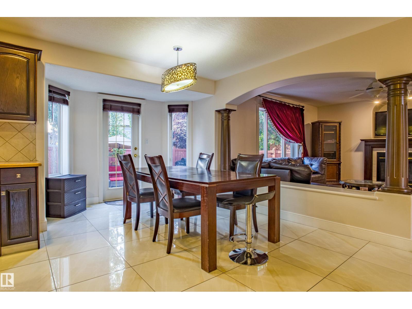 247 LINDSAY CR NW, Edmonton