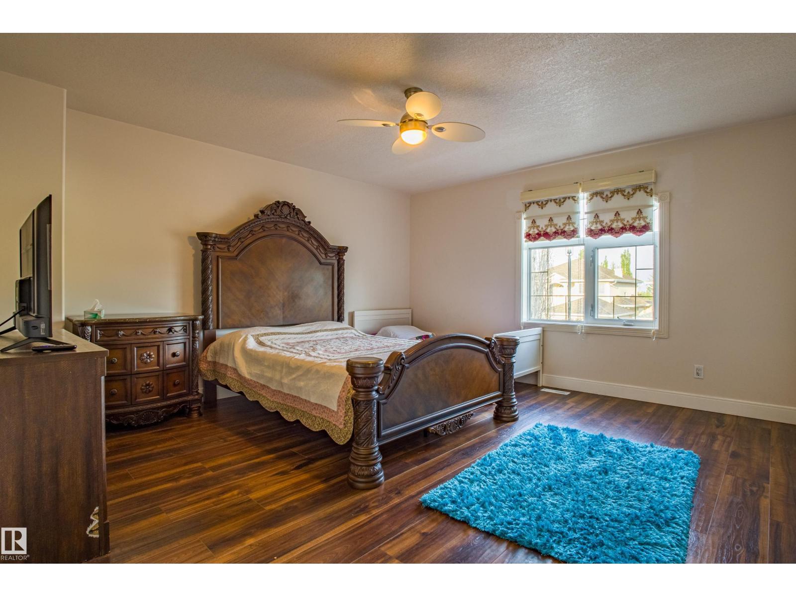 247 LINDSAY CR NW, Edmonton