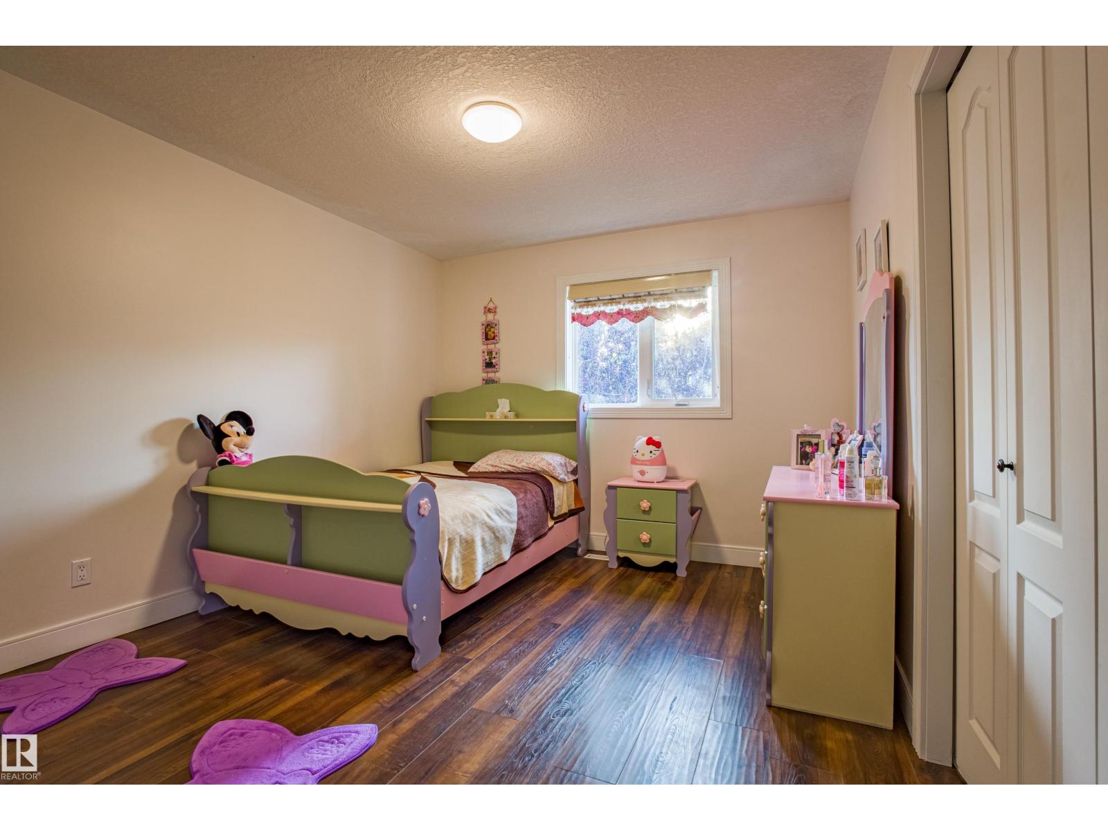 247 LINDSAY CR NW, Edmonton