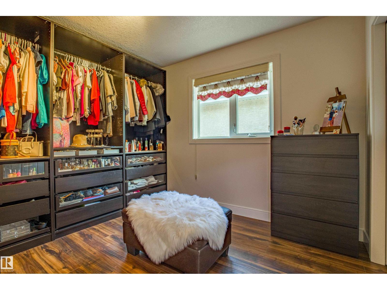 247 LINDSAY CR NW, Edmonton