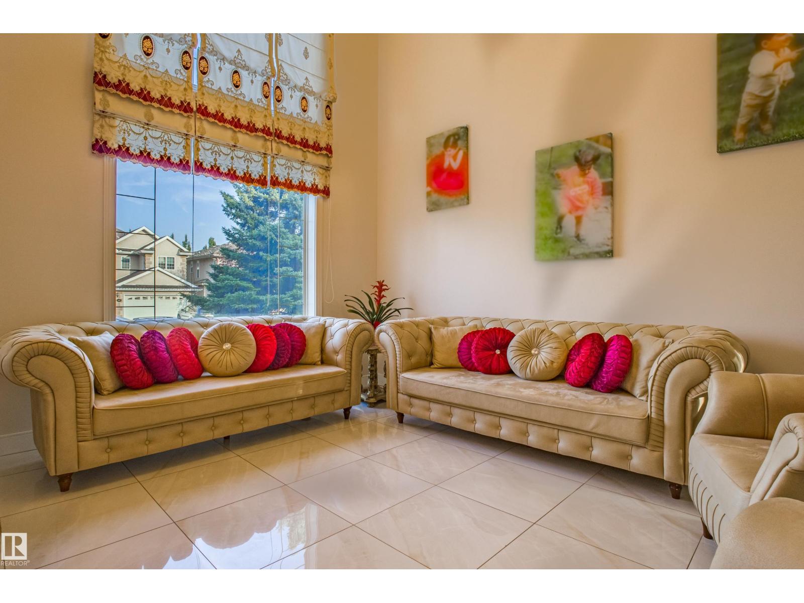 247 LINDSAY CR NW, Edmonton