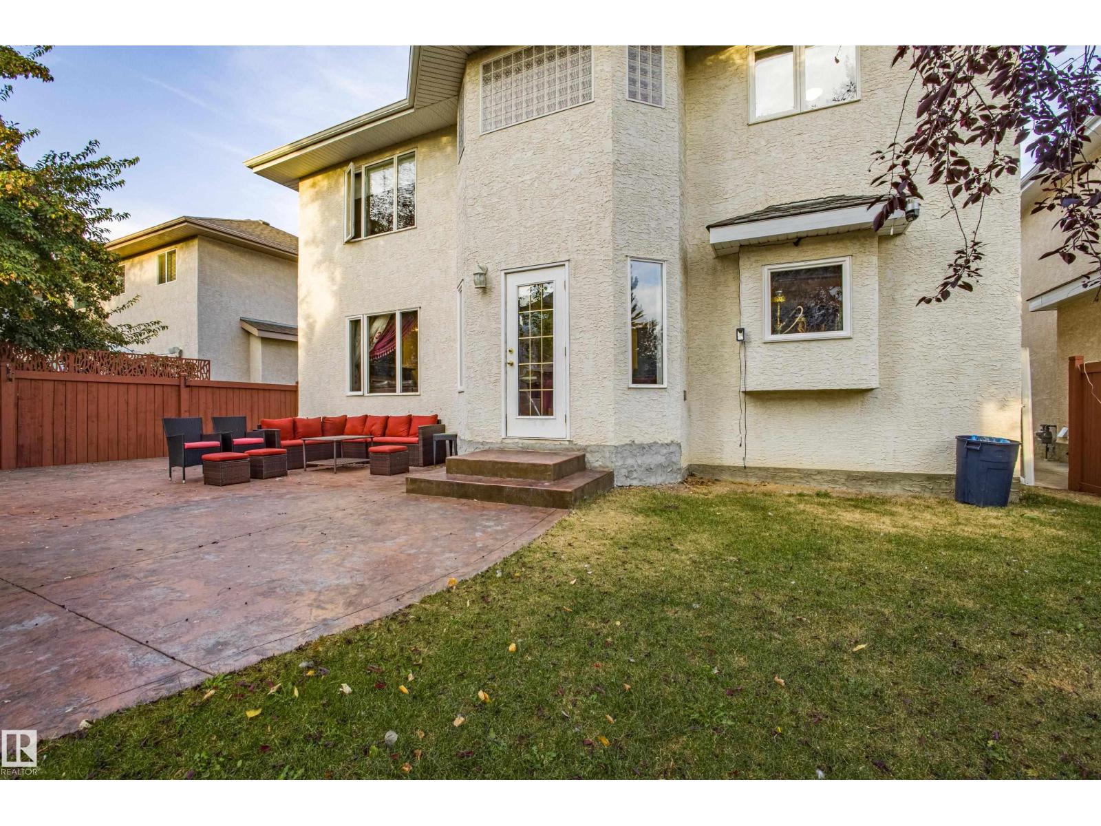 247 LINDSAY CR NW, Edmonton