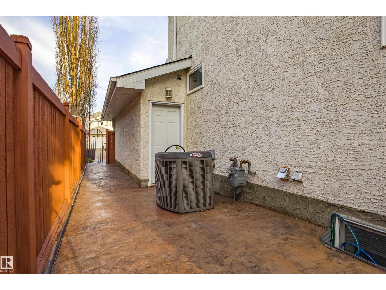 247 LINDSAY CR NW, Edmonton