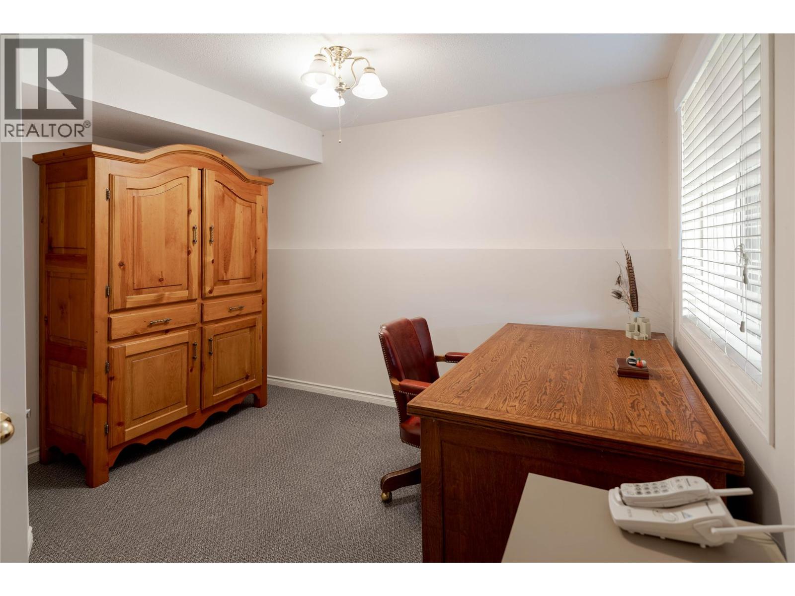  3942 Suncrest Court, Kelowna