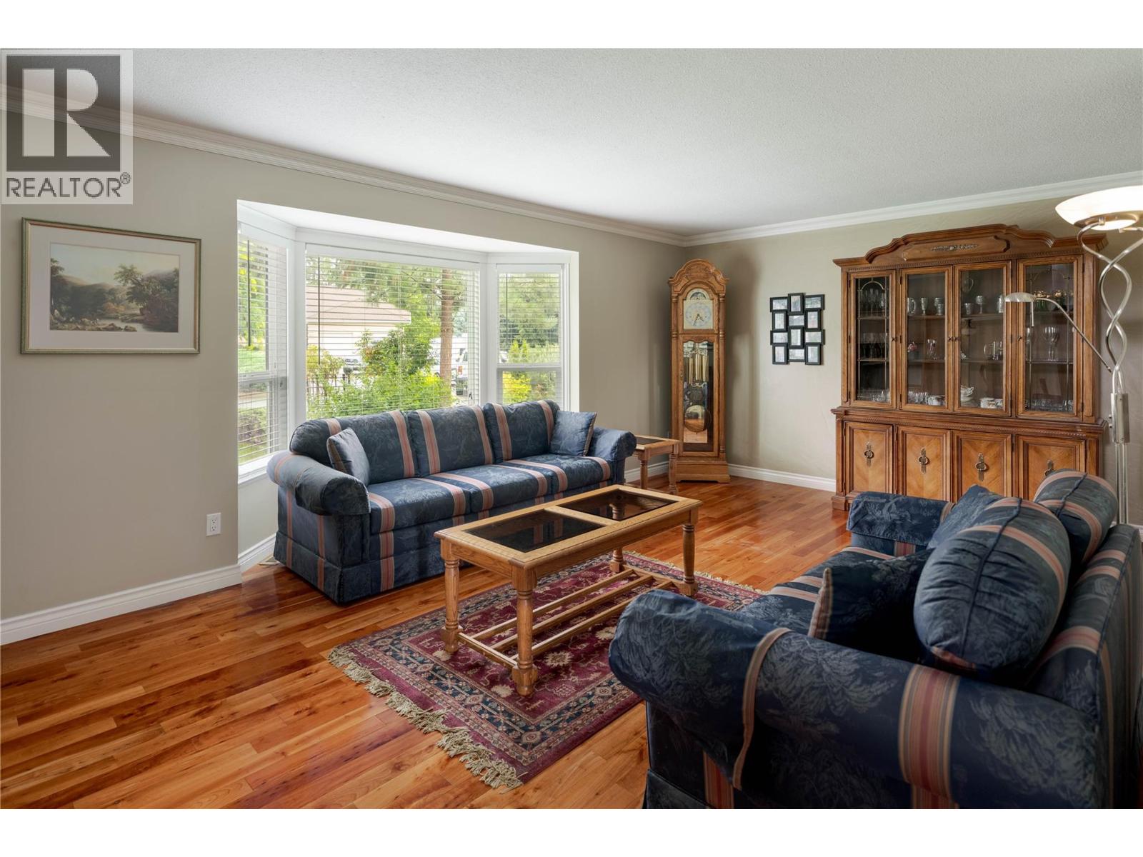  3942 Suncrest Court, Kelowna