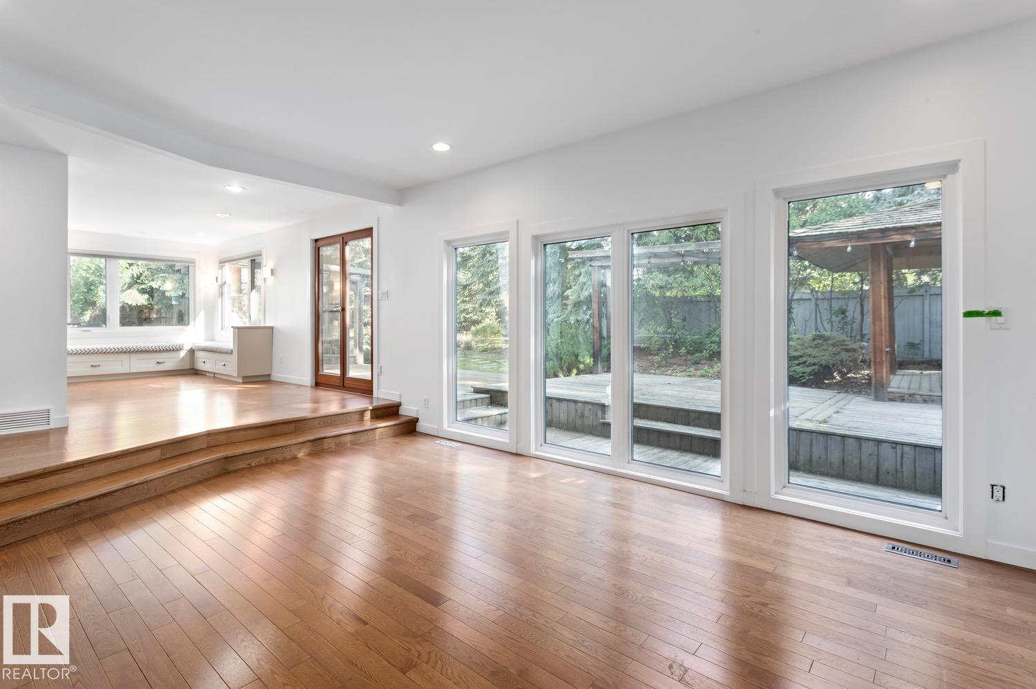 239 WAKINA DR NW, Edmonton