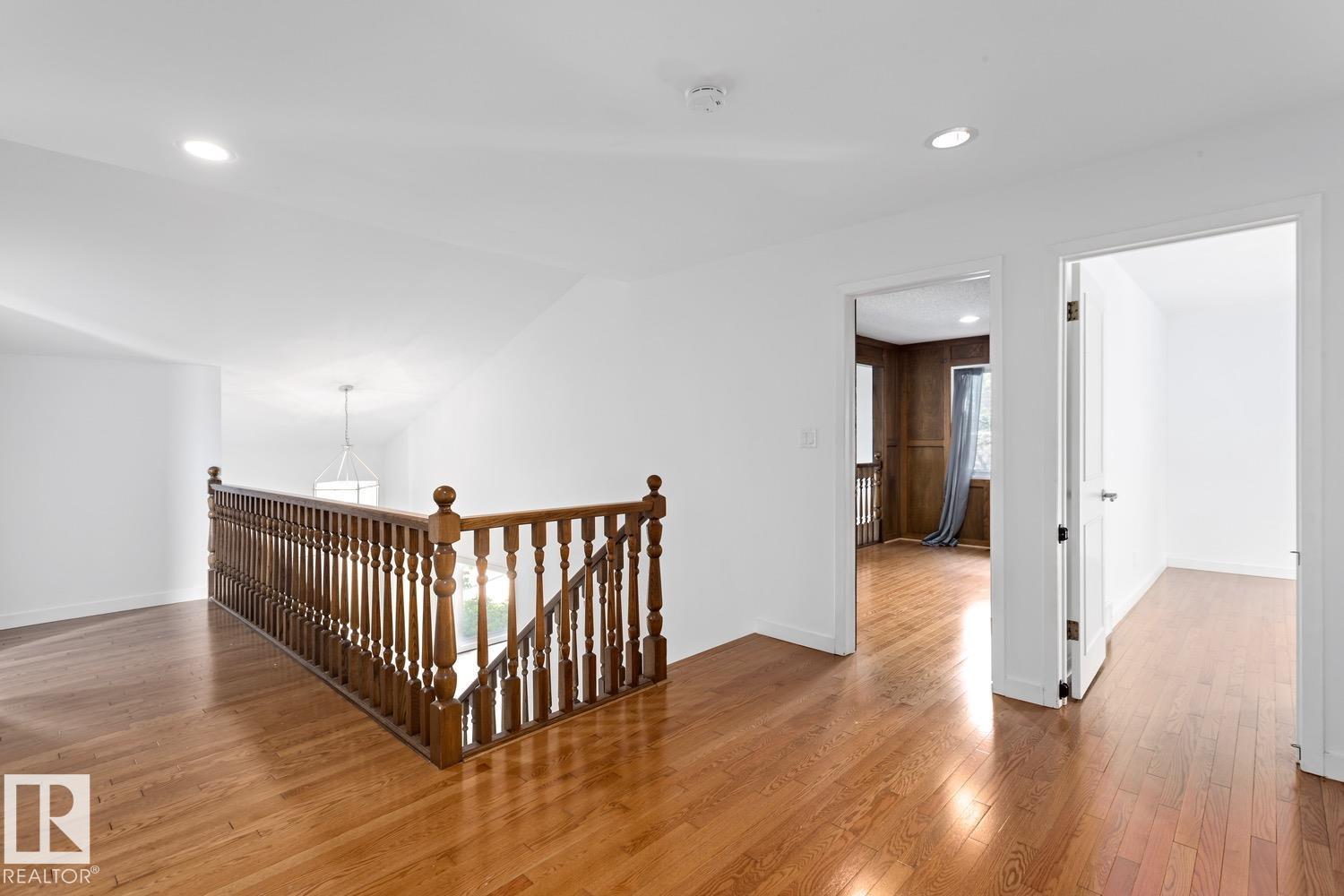 239 WAKINA DR NW, Edmonton