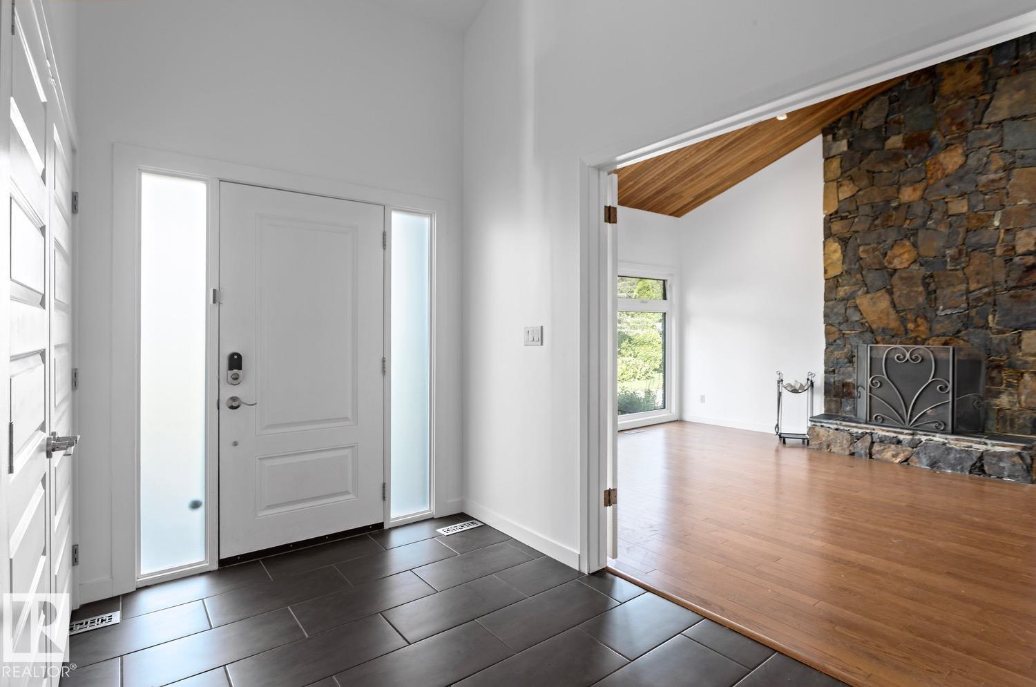 239 WAKINA DR NW, Edmonton